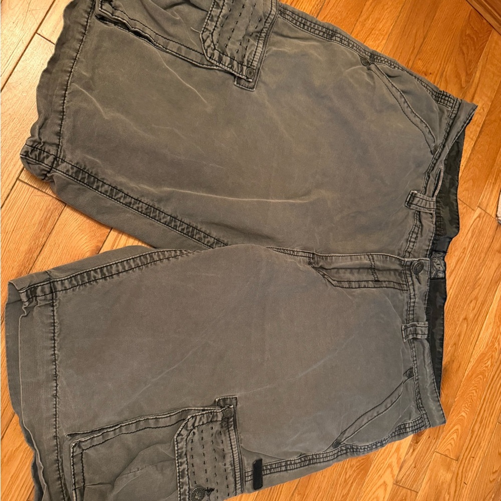 Affliction Mens Gray Cargo Shorts - Size 40